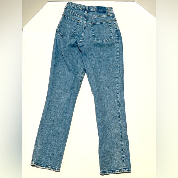 Abercrombie Ultra High Rise Curve Love The 90s Straight Jean Sz 27 / 4L - Picture 3 of 4